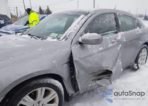 2013 Chrysler 200 Lx from USA, damaged, VIN 1C3CCBAB6DN670942